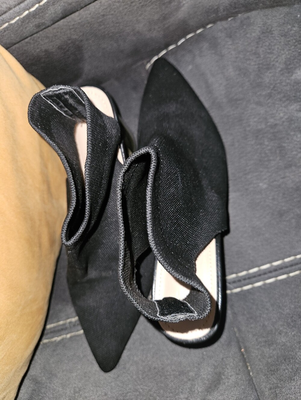 Womens Black Cuccoo Slip On Ankle Booties Heel Pointed Toe Size 39